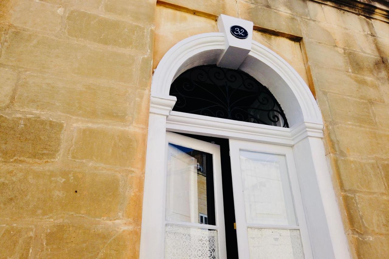 מוסטה Central Malta Luxe Suite Prime Location מראה חיצוני תמונה
